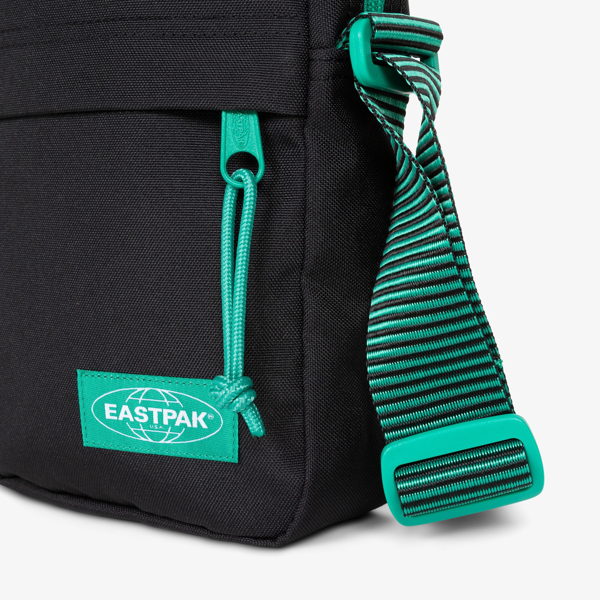 Eastpak The One Unisex Siyah Postacı Çantası