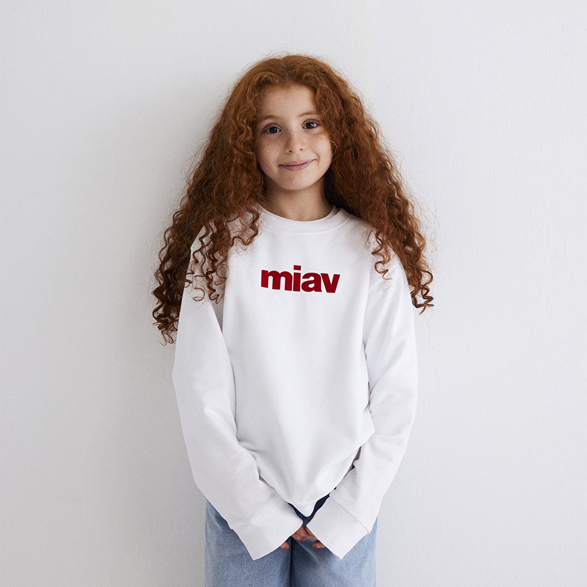 Mavi Kırmızı Miav Baskılı Beyaz Çocuk Sweatshirt 6610031-602