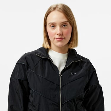 Nike Sportswear Windrunner Woven Kadın Siyah Ceket