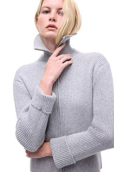  Triko Rahat Kalıp Standart Boy Takma Kol Gömlek Yaka Gri Hırka