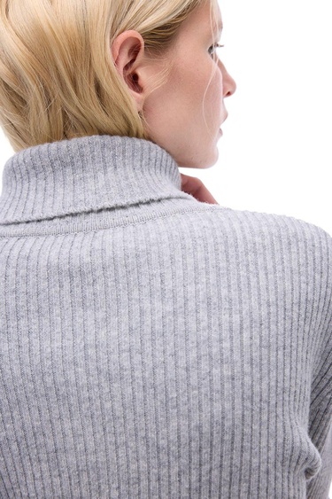  Triko Rahat Kalıp Standart Boy Takma Kol Gömlek Yaka Gri Hırka