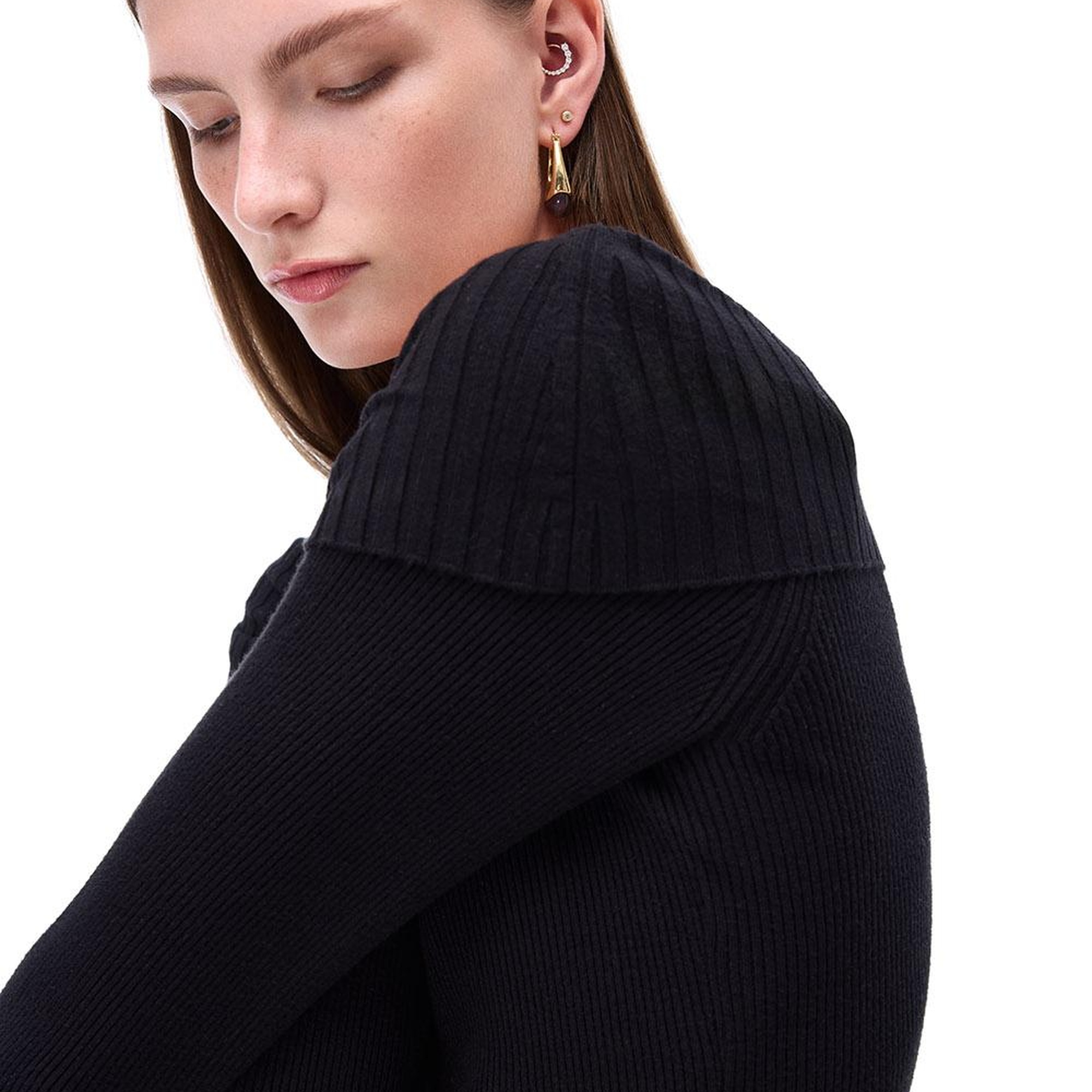 Triko Slim Fit Standart Boy Reglan Kol Kayık Yaka Siyah Bluz