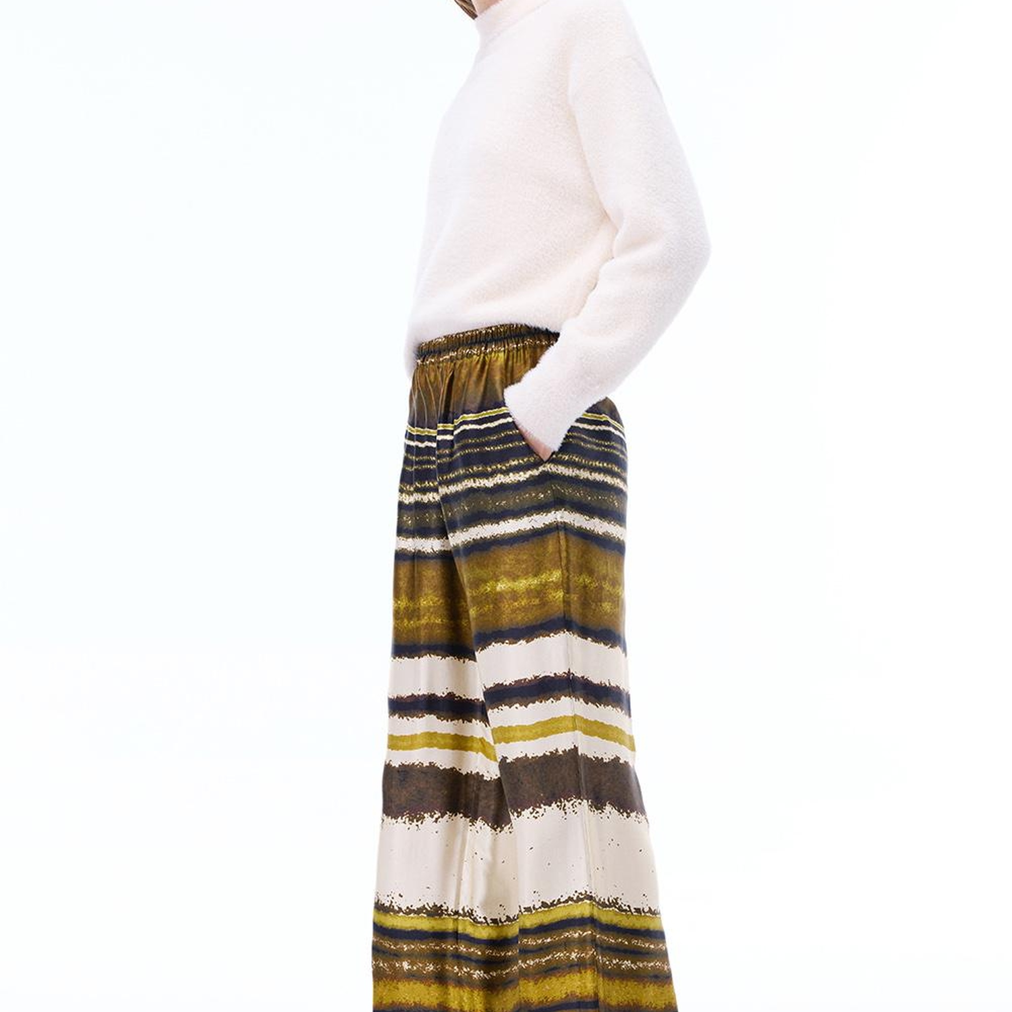 Triko Rahat Kalıp Standart Boy Düşük Kollu Bisiklet Yaka Ekru Kazak