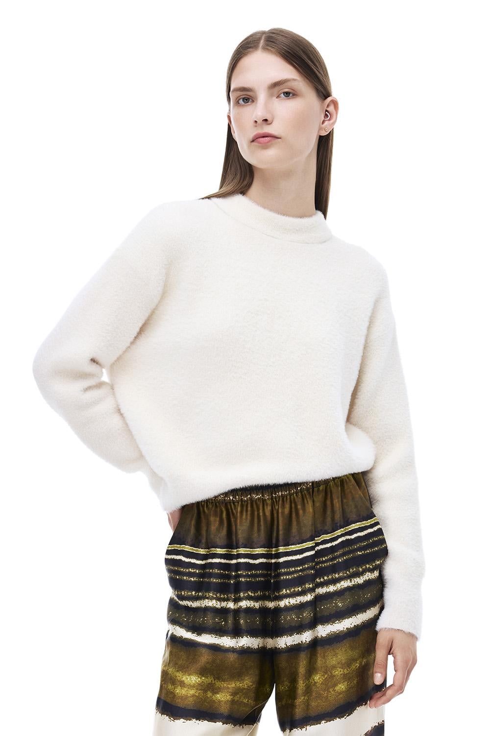  Triko Rahat Kalıp Standart Boy Düşük Kollu Bisiklet Yaka Ekru Kazak