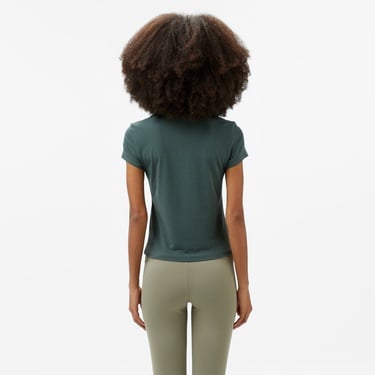  Nike Sportswear Chill Knit Kadın Yeşil T-Shirt