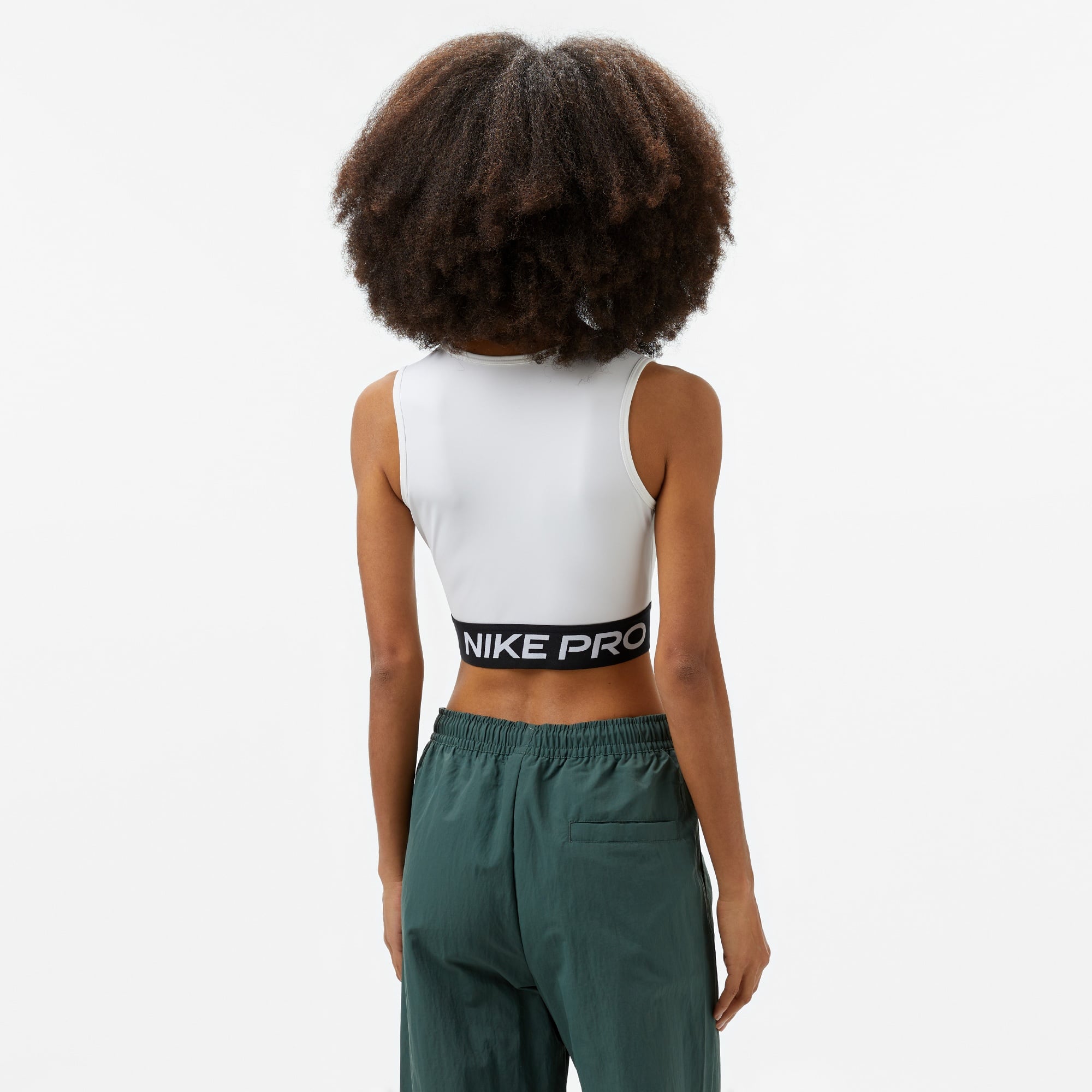 Nike Pro Dri-Fit Kadın Beyaz Crop T-Shirt