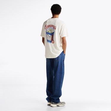  Tommy Jeans Badge Crew Erkek Beyaz T-Shirt