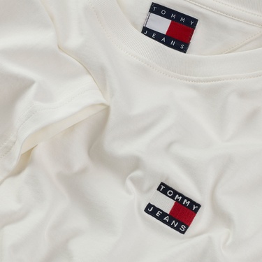  Tommy Jeans Reg Waist Tie Badge Ext Kadın Beyaz T-Shirt