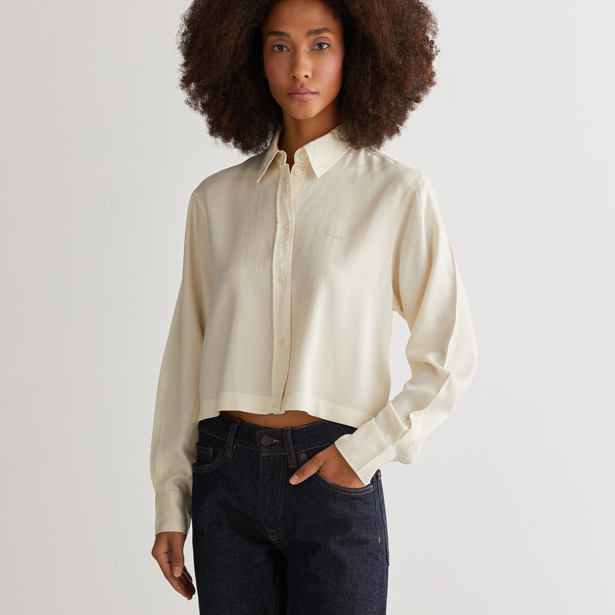 GANT Kadın Krem Crop Fit Gömlek