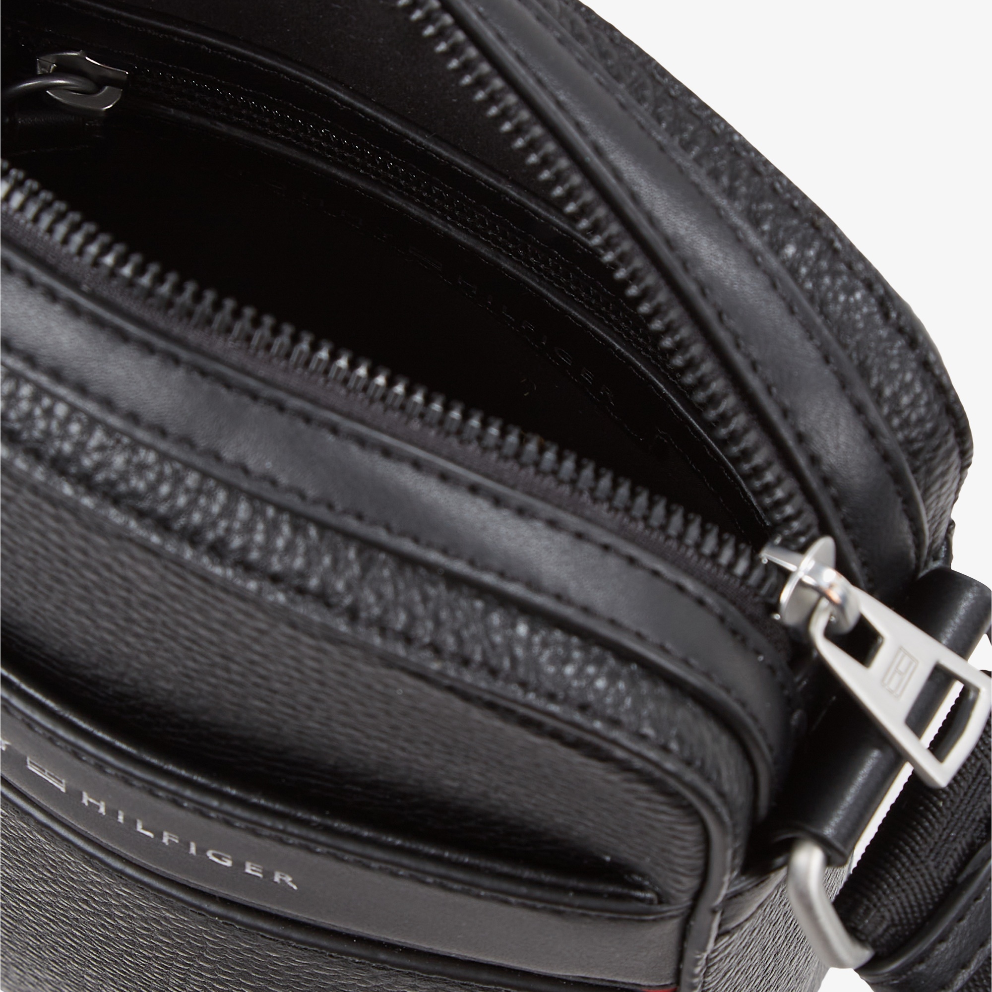 Tommy Hilfiger Corp Mini Erkek Siyah El Çantası