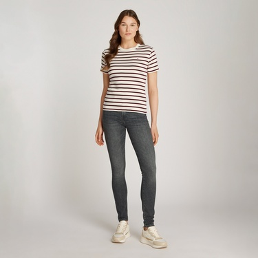  Tommy Hilfiger Slim Cody C-Nk Kadın Bej T-Shirt