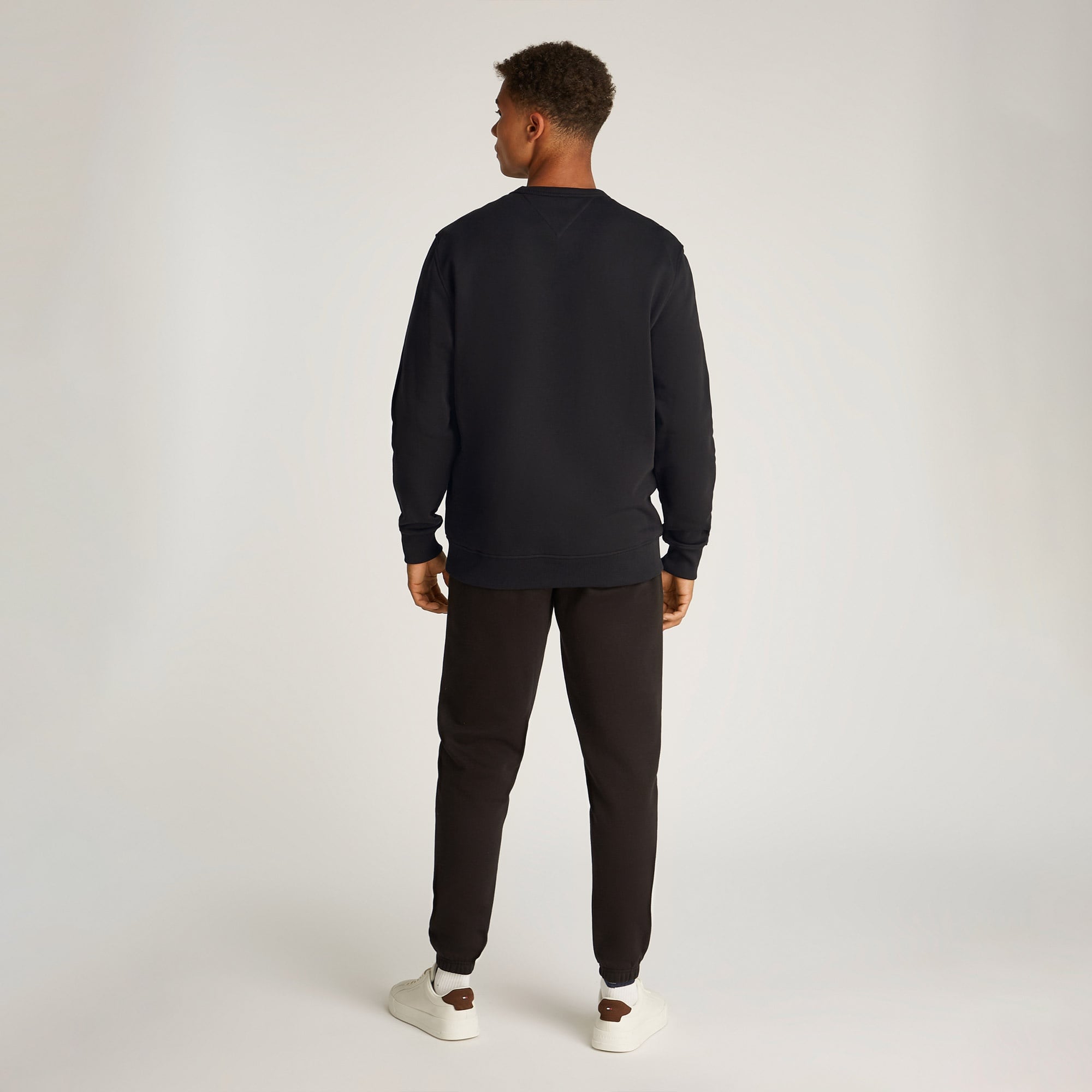 Tommy Jeans Reg Badge Crew Ext Erkek Siyah Sweatshirt