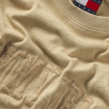  Tommy Jeans Reg Vintage Varsity Erkek Bej T-Shirt