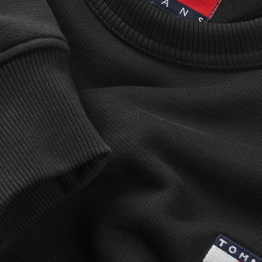  Tommy Jeans Bxy Badge Crew Kadın Siyah Sweatshirt