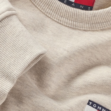  Tommy Jeans Bxy Badge Crew Kadın Bej Sweatshirt