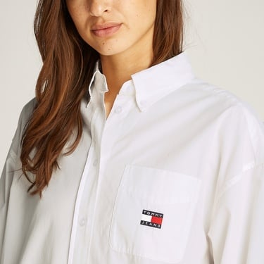  Tommy Jeans Ovs Badge Poplin Ext Kadın Beyaz Gömlek
