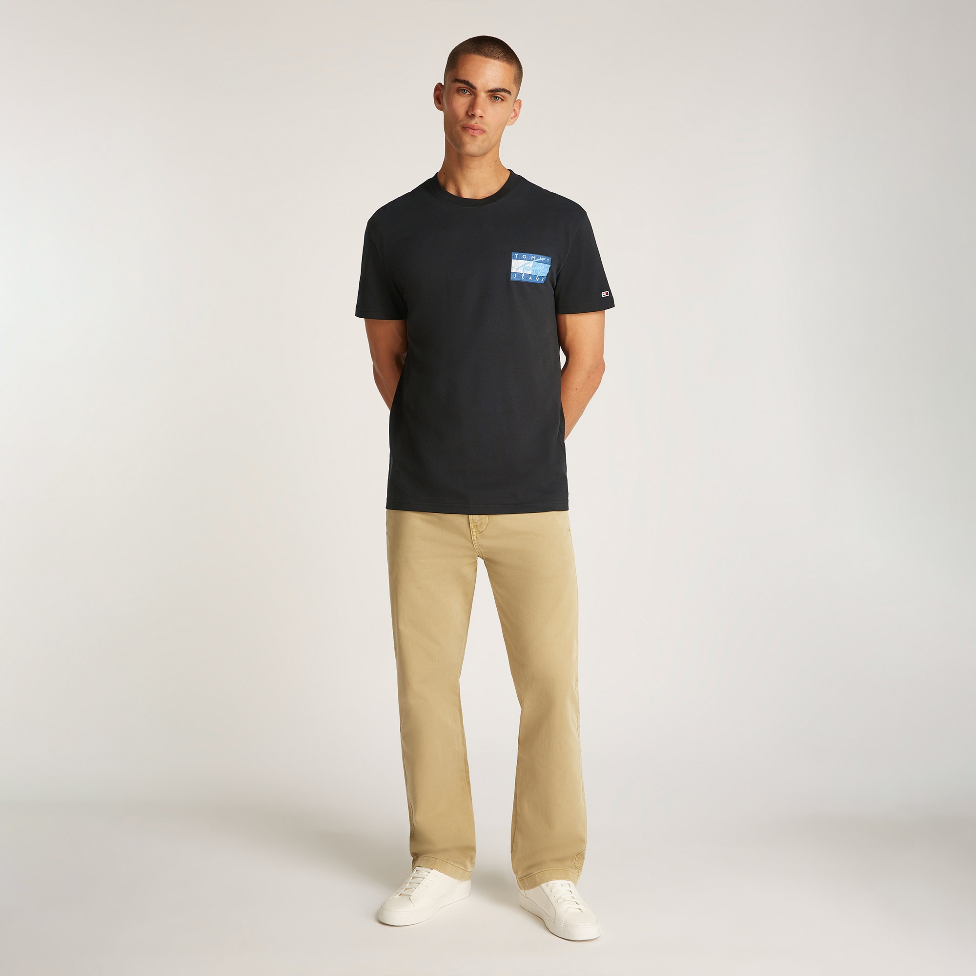 Tommy Jeans Reg Rwb Flag Ext Erkek Siyah T-Shirt