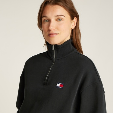  Tommy Jeans Badge 1/4 Zip Kadın Siyah Sweatshirt