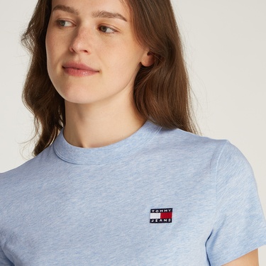  Tommy Jeans Reg Badge Kadın Lacivert T-Shirt