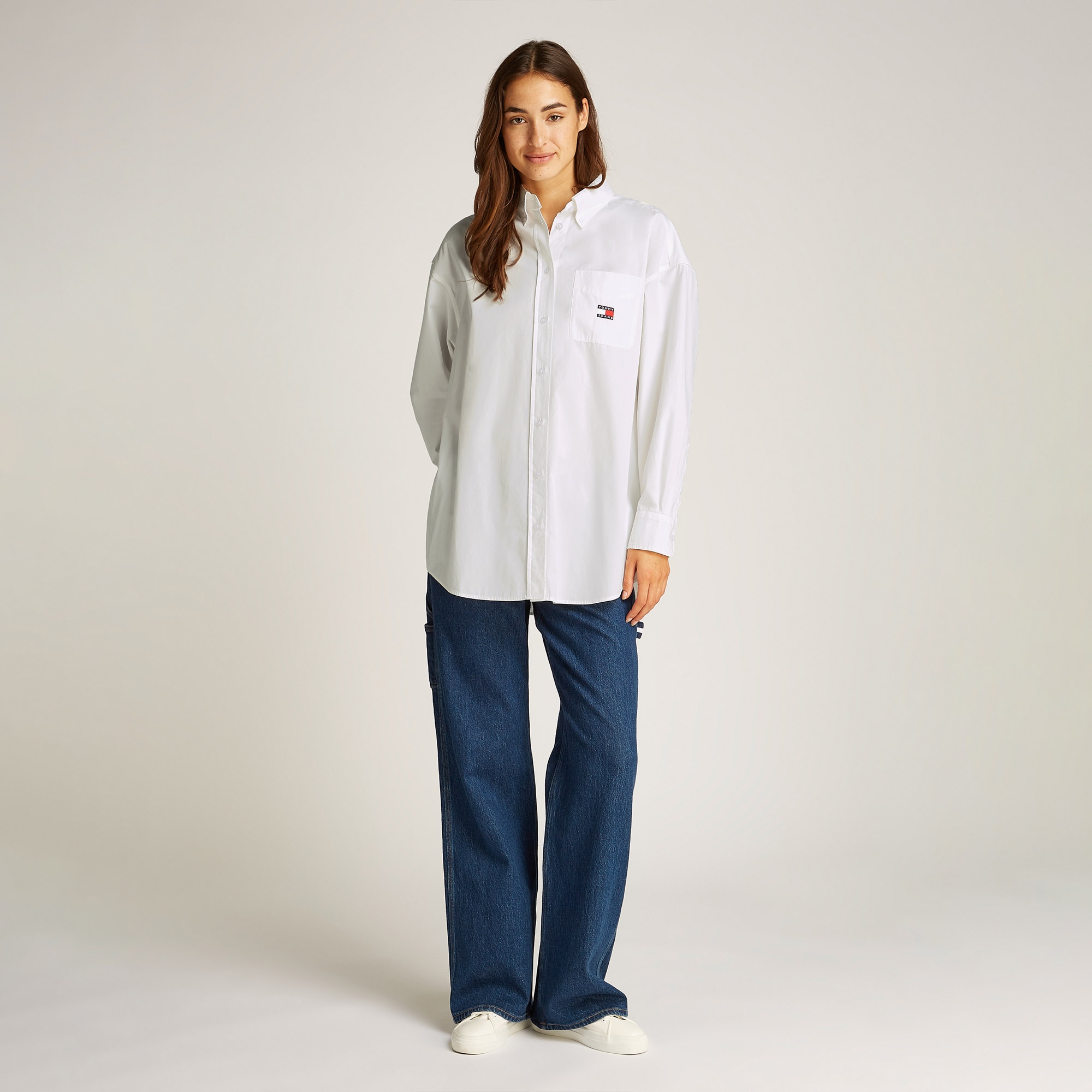 Tommy Jeans Ovs Badge Poplin Ext Kadın Beyaz Gömlek