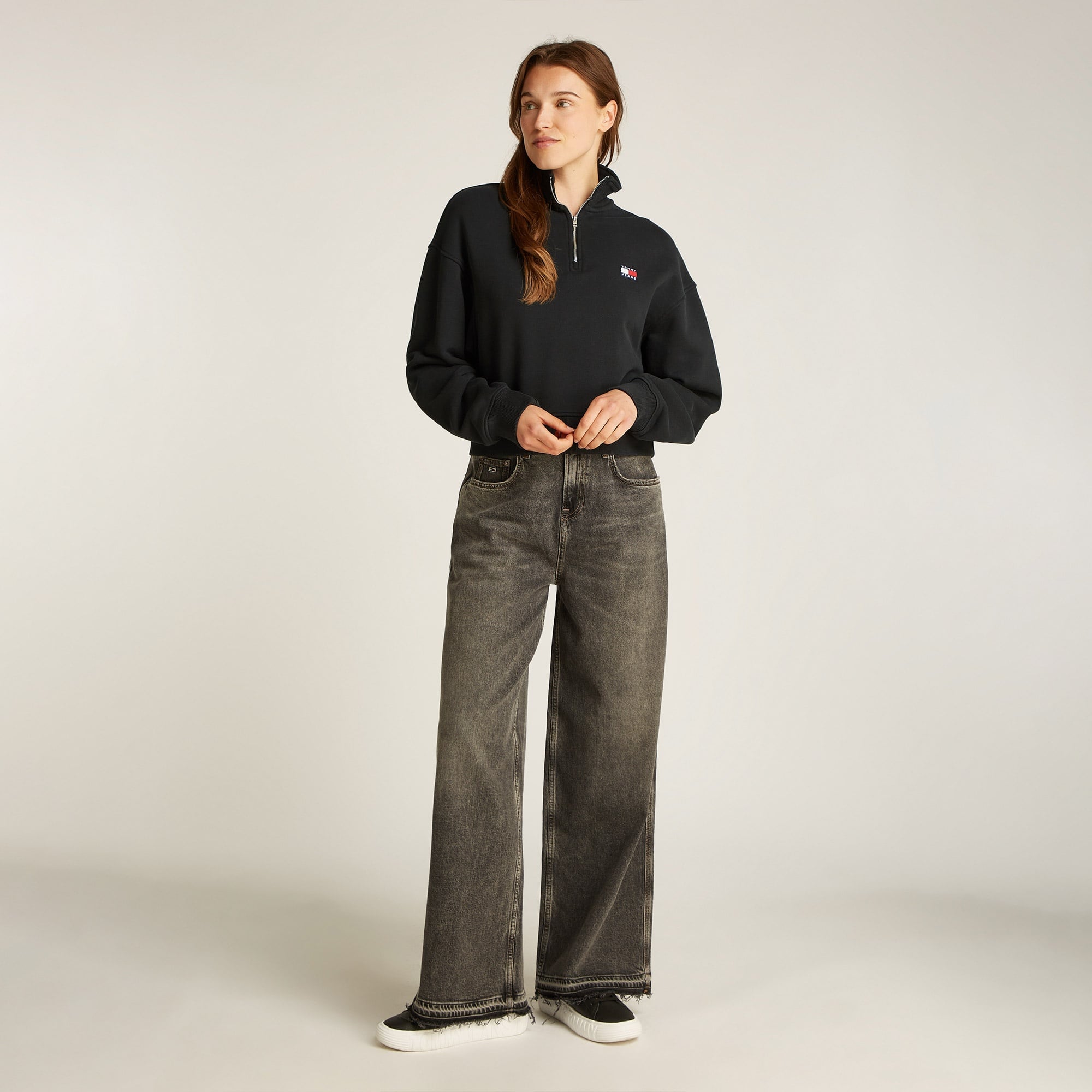 Tommy Jeans Badge 1/4 Zip Kadın Siyah Sweatshirt