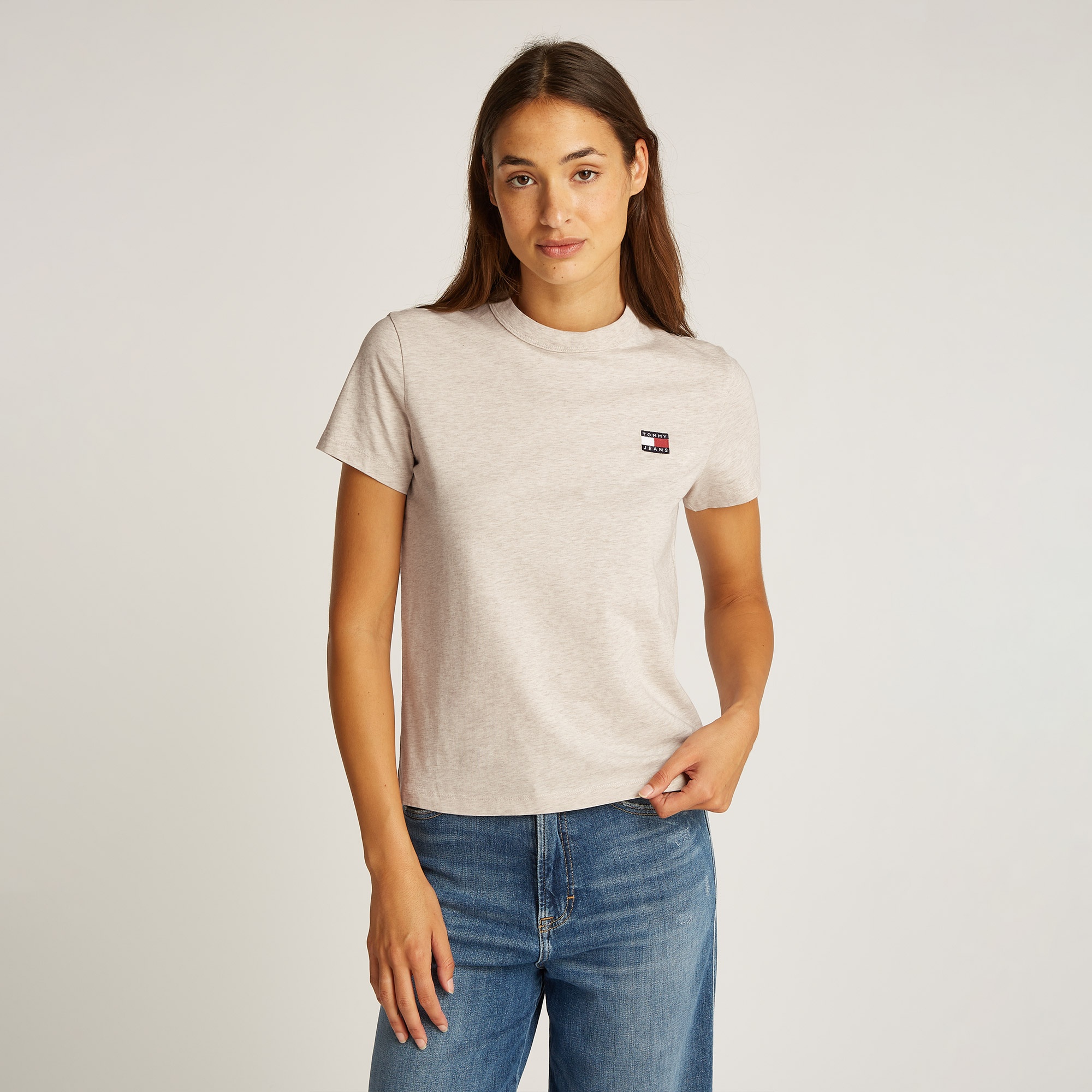 Tommy Jeans Reg Badge Kadın Bej T-Shirt