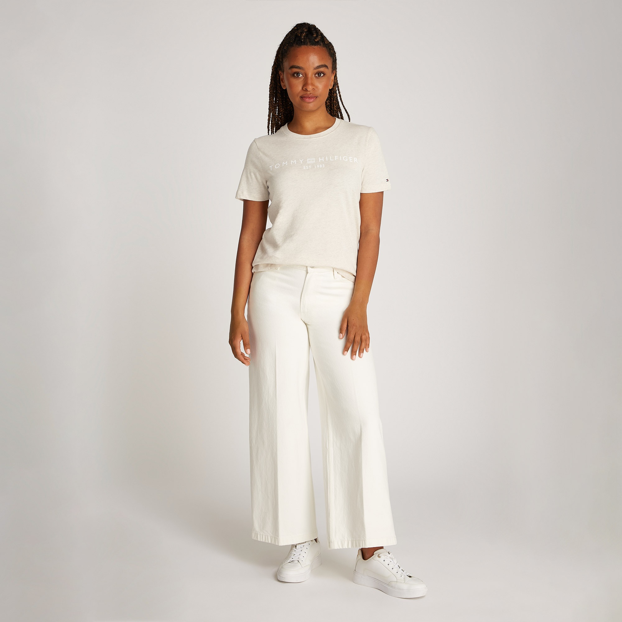 Tommy Hilfiger Reg Corp Logo C-Nk Kadın Kahverengi T-Shirt