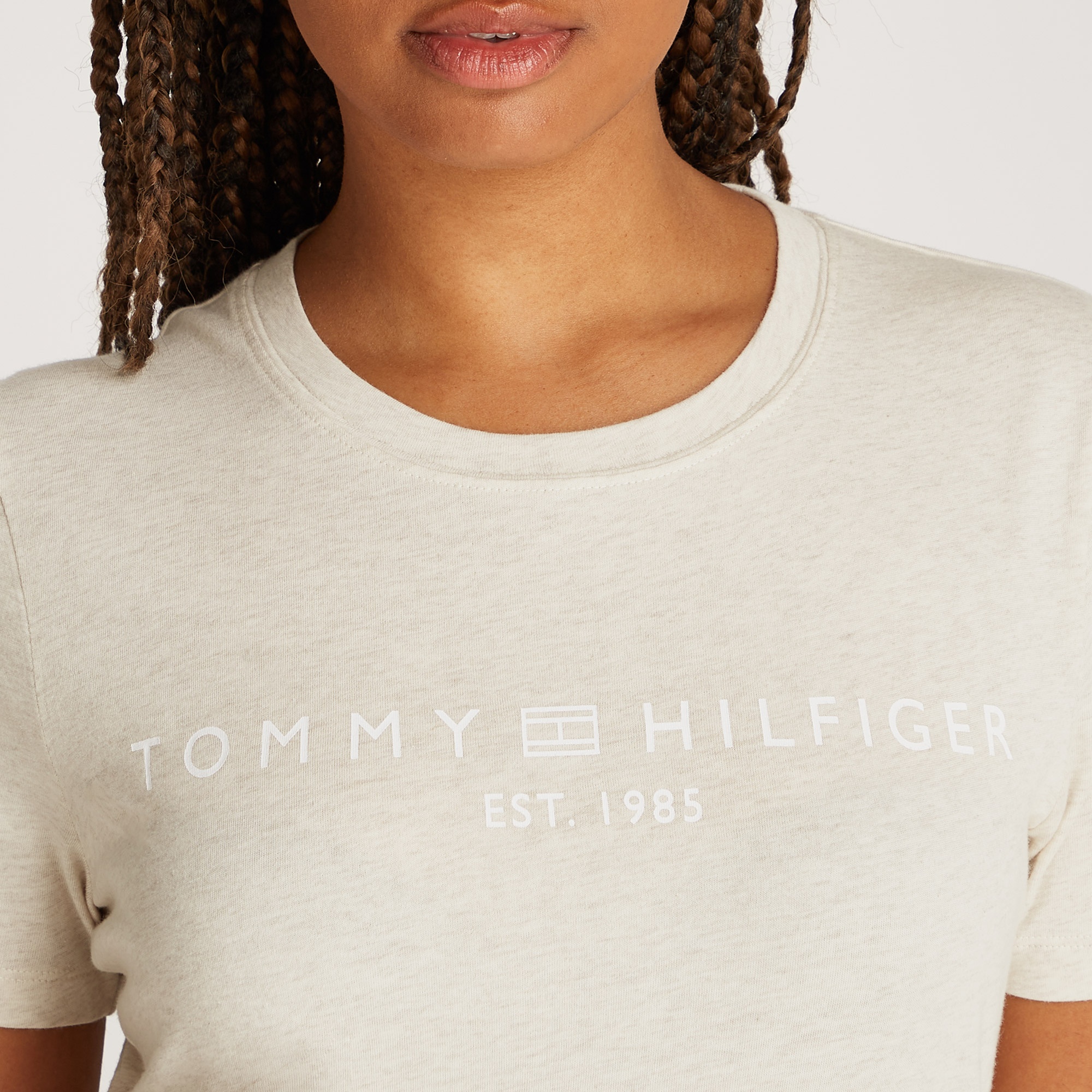 Tommy Hilfiger Reg Corp Logo C-Nk Kadın Kahverengi T-Shirt