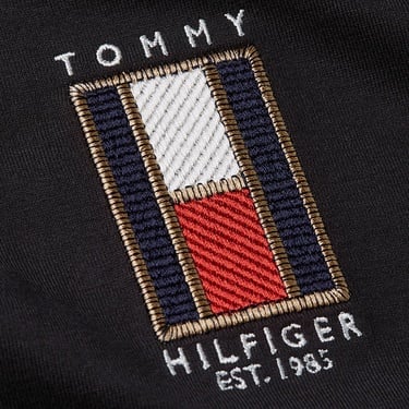  Tommy Hilfiger Vertical Flag Erkek Siyah T-Shirt