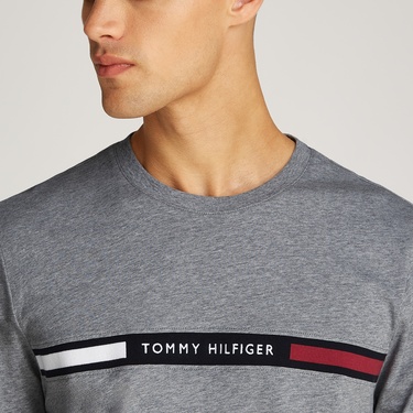  Tommy Hilfiger Chest Insert Erkek Gri T-Shirt