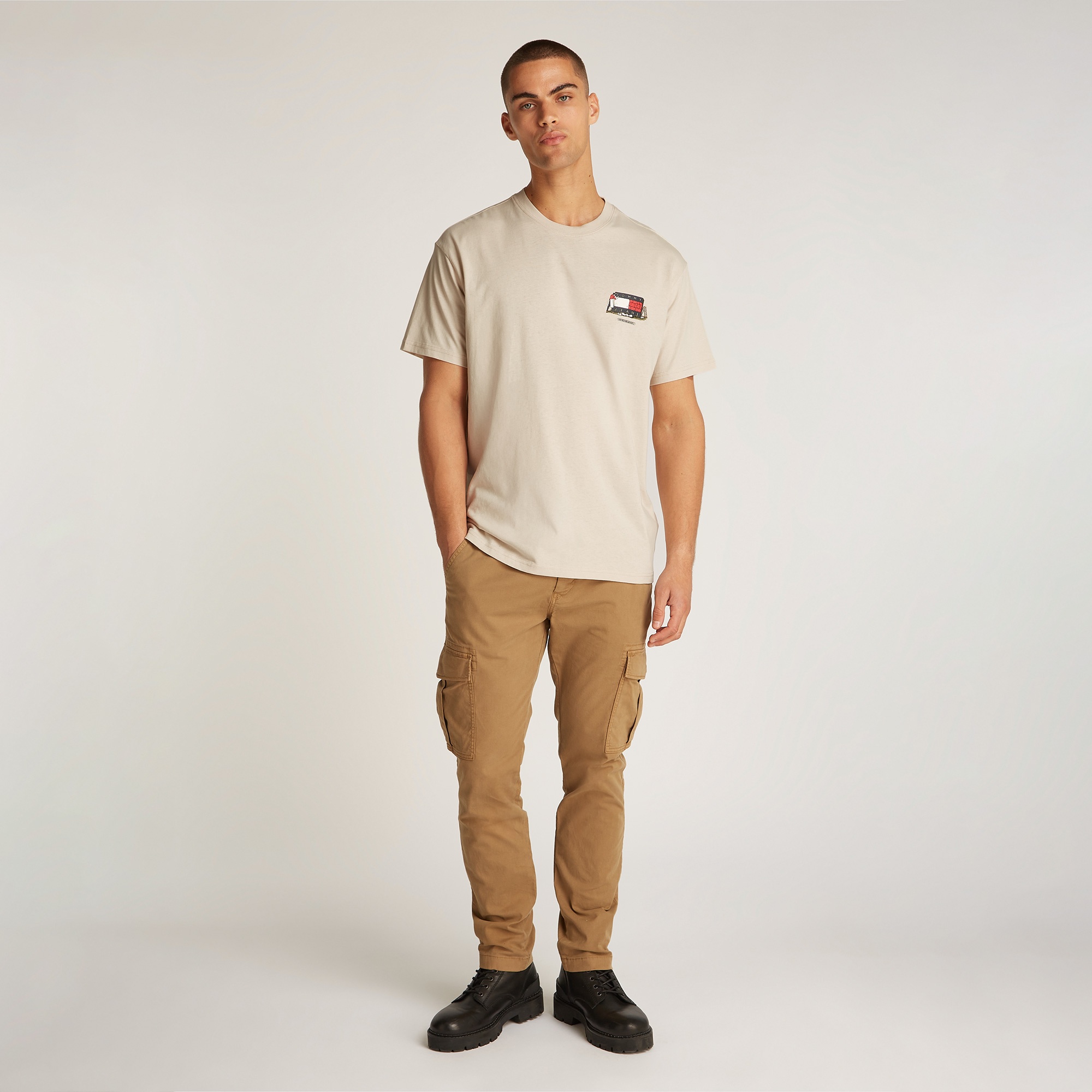 Tommy Jeans Relax Novelty Erkek Bej T-Shirt