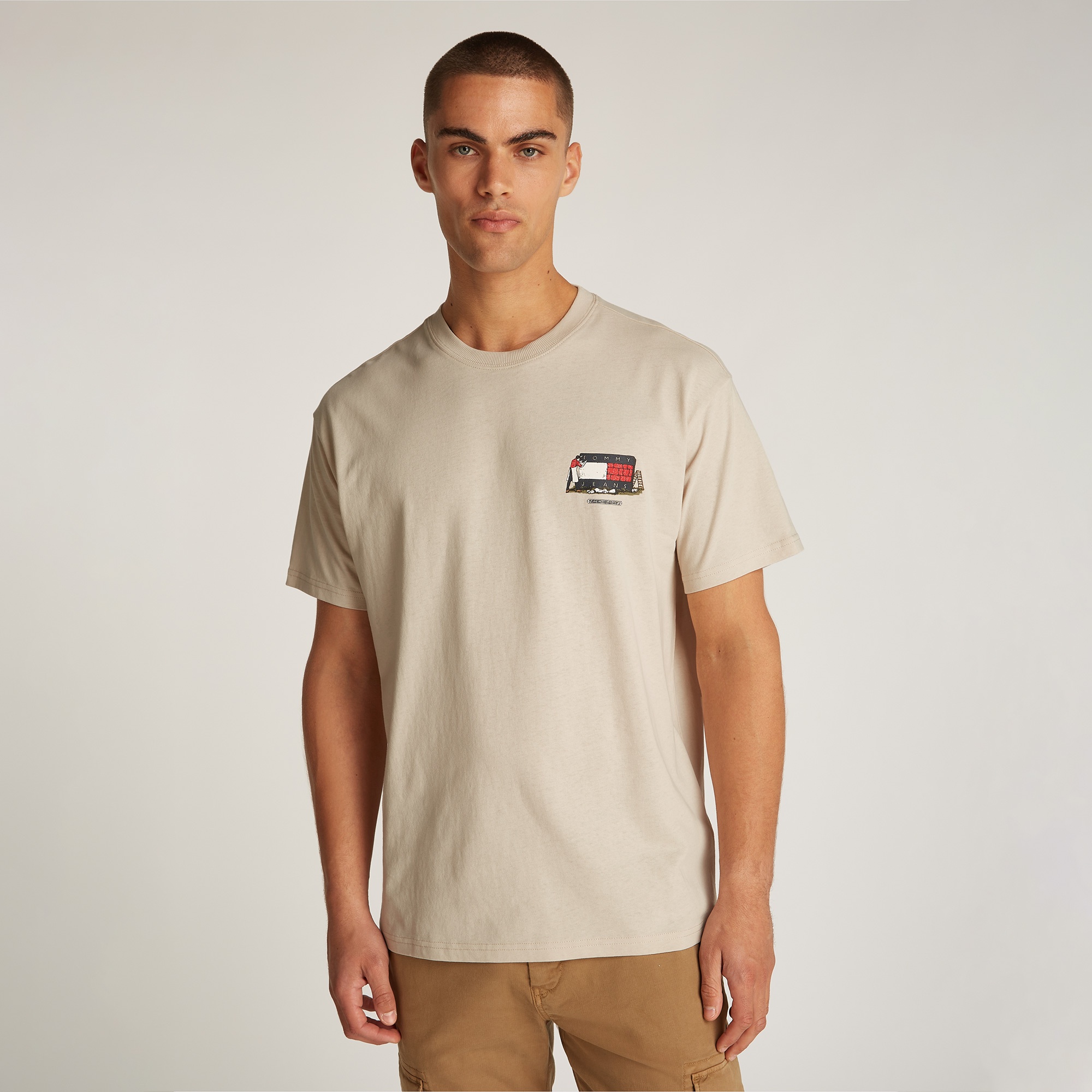 Tommy Jeans Relax Novelty Erkek Bej T-Shirt