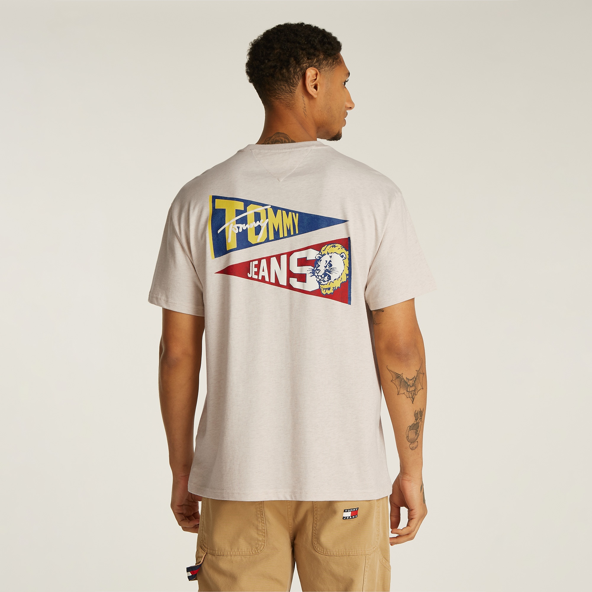 Tommy Jeans Relax Uni Flag Tiger Erkek Bej T-Shirt