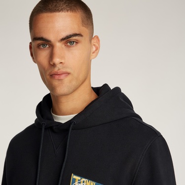  Tommy Jeans Reg Uni Flag Tiger Erkek Siyah Sweatshirt