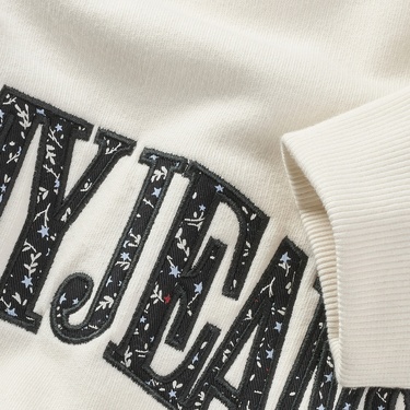  Tommy Jeans Relax Floral Varsity Crew Kadın Beyaz Sweatshirt