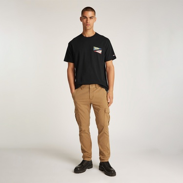  Tommy Jeans Relax Uni Flag Tiger Erkek Siyah T-Shirt