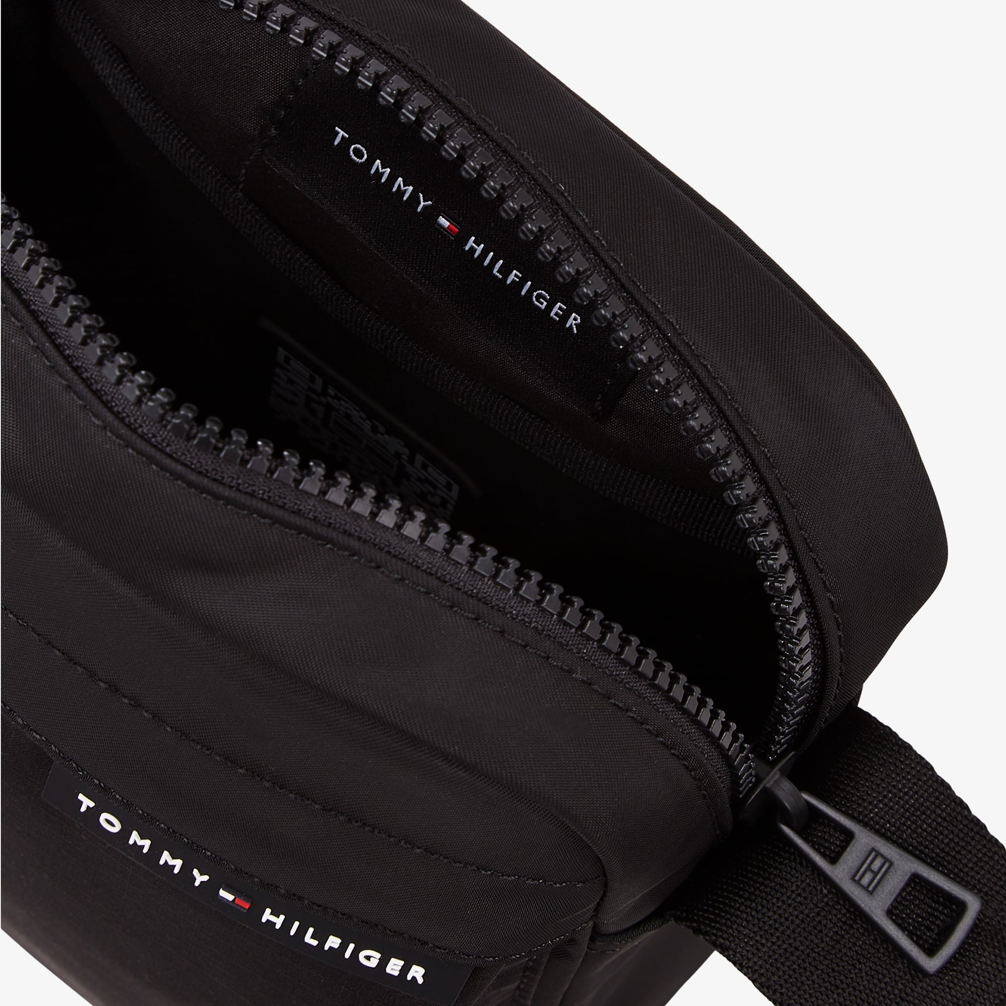 Tommy Hilfiger Element Repreve Mini Erkek Siyah El Çantası