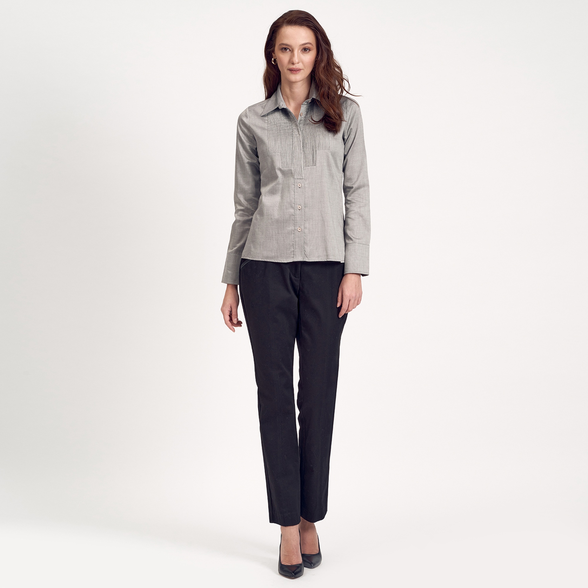 Siyah Pileli Kadın Gömlek