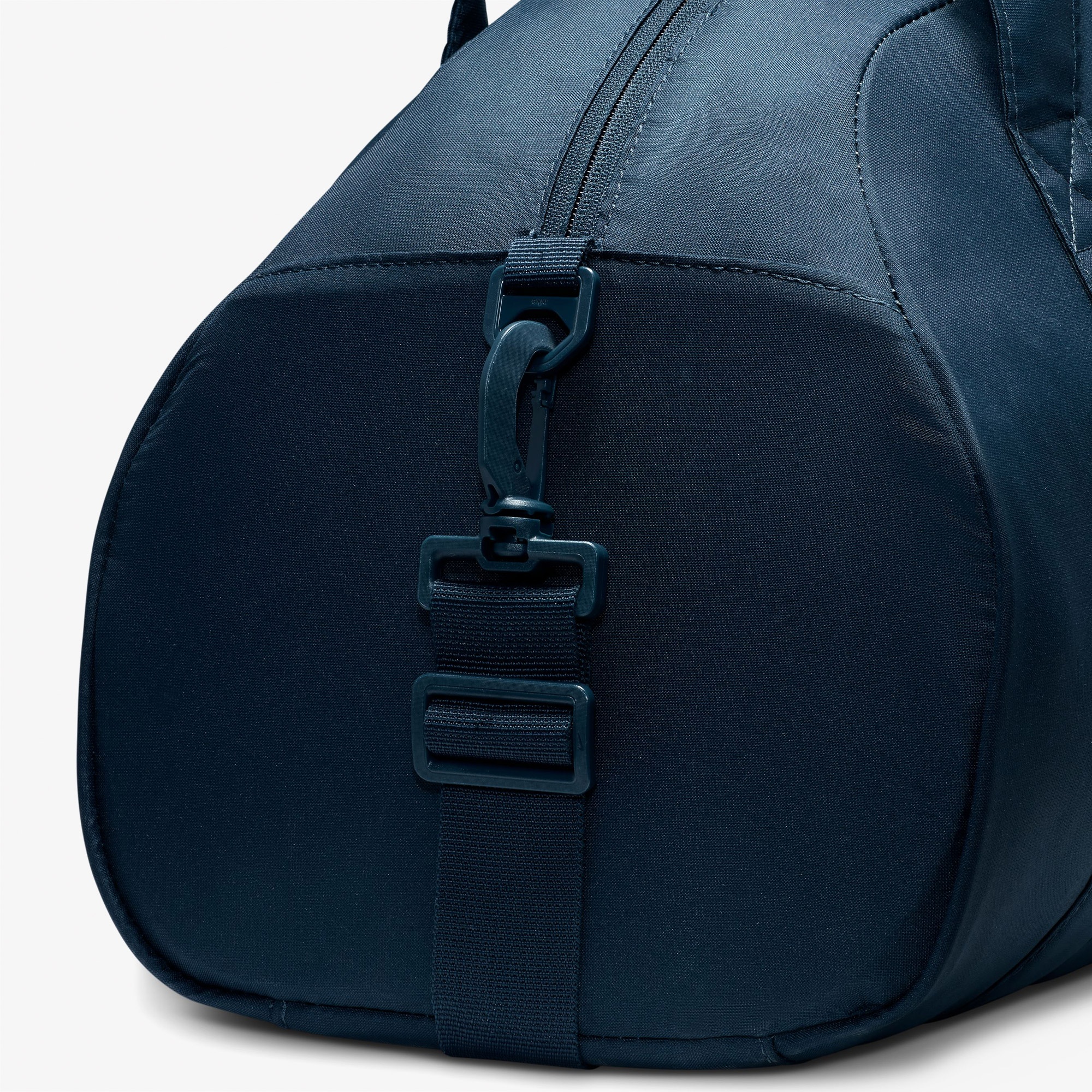 Nike Gym Club Kadın Lacivert Spor Çantası