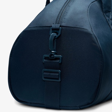  Nike Gym Club Kadın Lacivert Spor Çantası