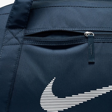  Nike Gym Club Kadın Lacivert Spor Çantası