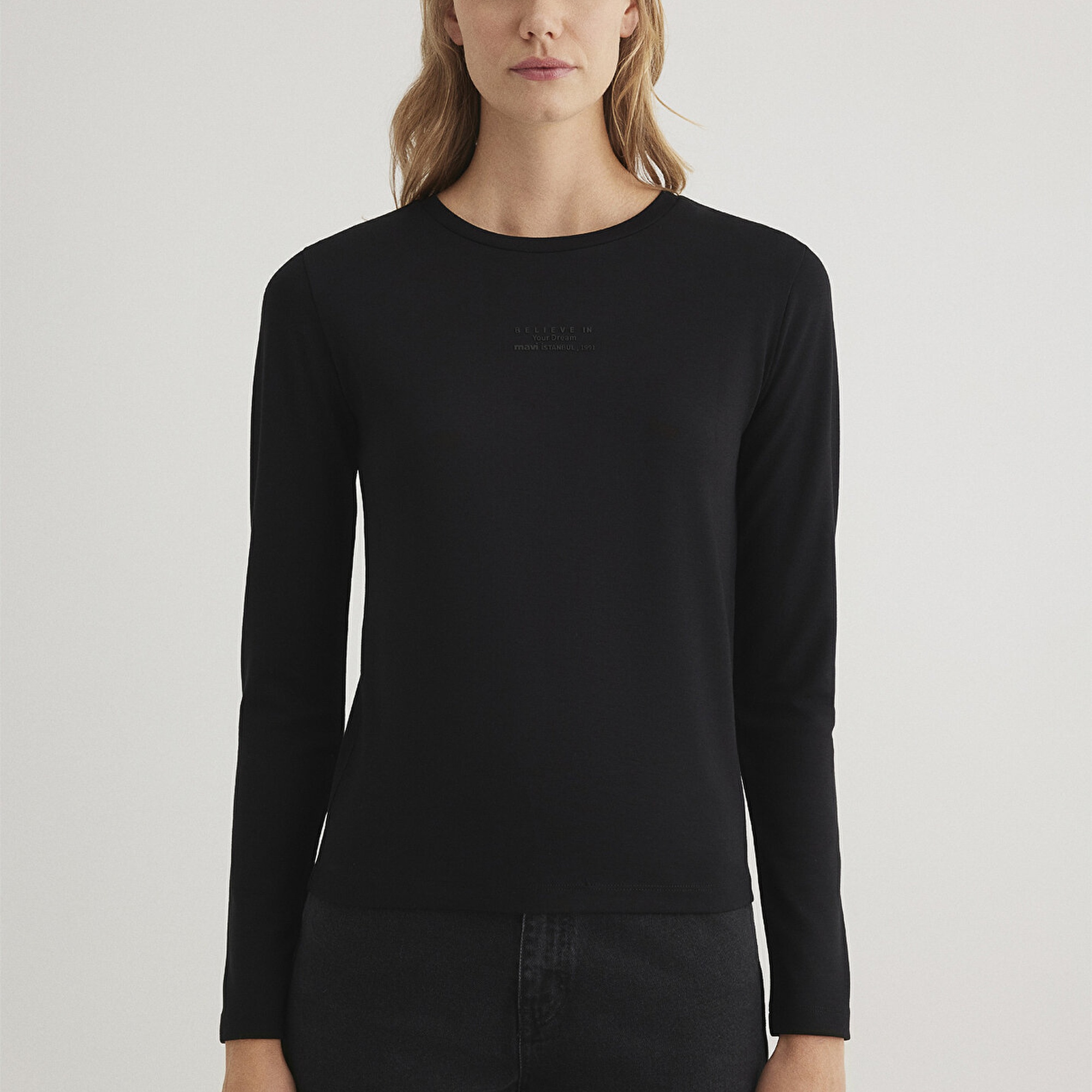 Mavi Uzun Kollu Siyah Tişört Fitted / Vücuda Oturan Kesim 1612908-900