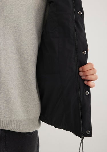  Mavi Kapüşonlu Siyah Şişme Yelek Regular Fit / Normal Kesim 0110306-900