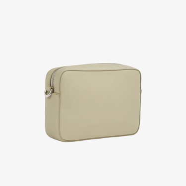  Calvin Klein Must Small Camera Caviar Kadın Yeşil El Çantası