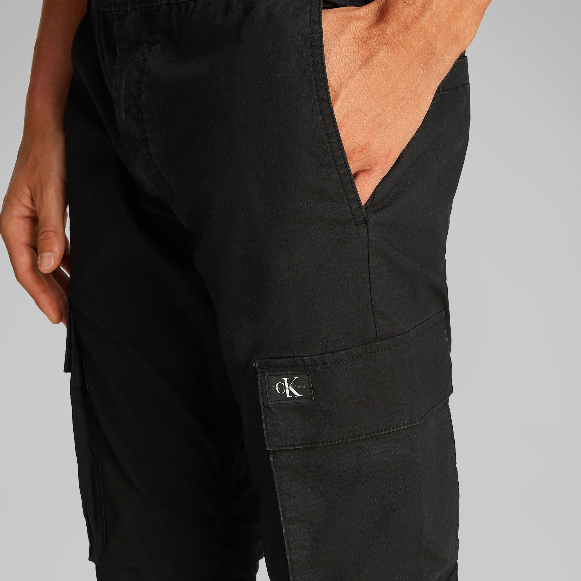 Calvin Klein Skinny Cargo Erkek Siyah Pantolon