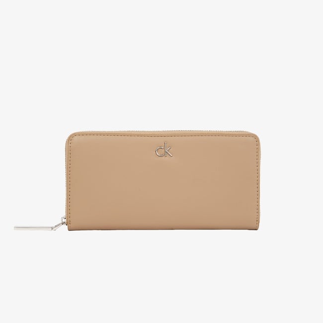  Calvin Klein Daily Large Zip Around Pbl Kadın Bej Cüzdan