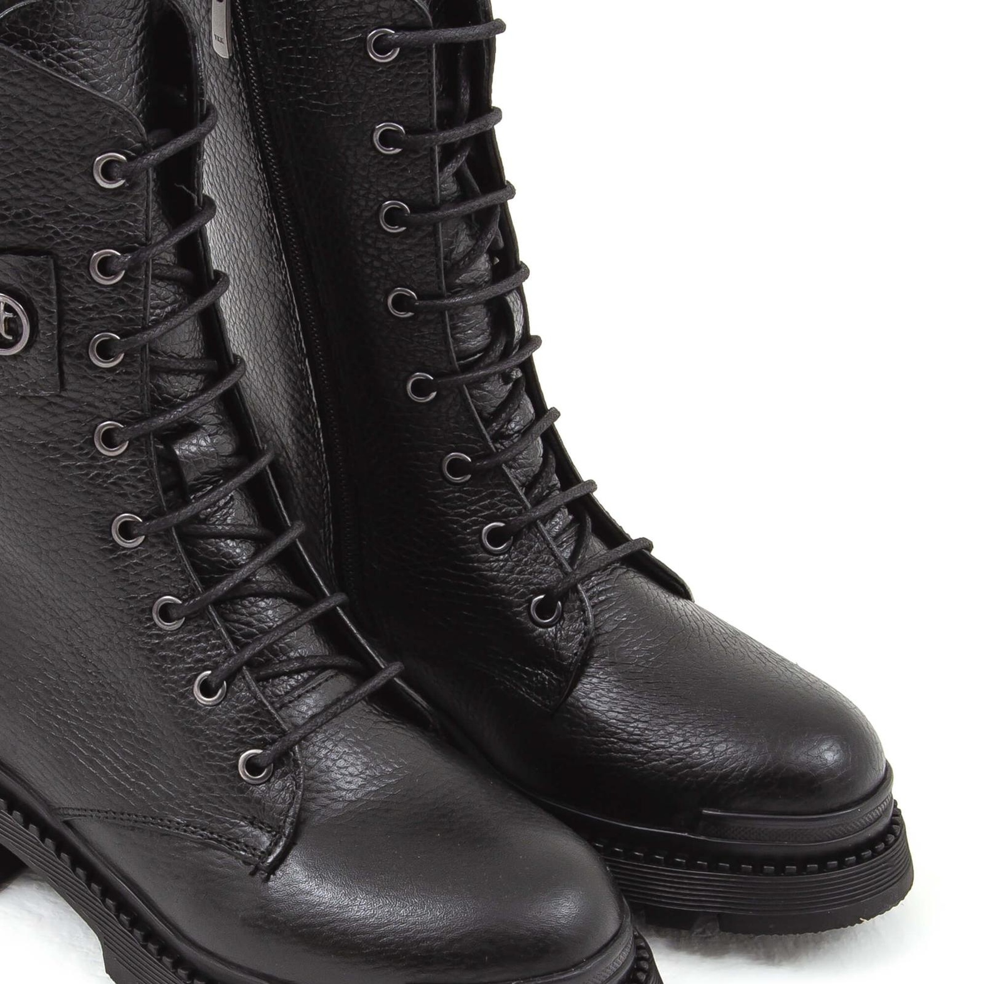 Tamer Tanca Kadın Hakiki Deri Siyah Floter Casual Bot