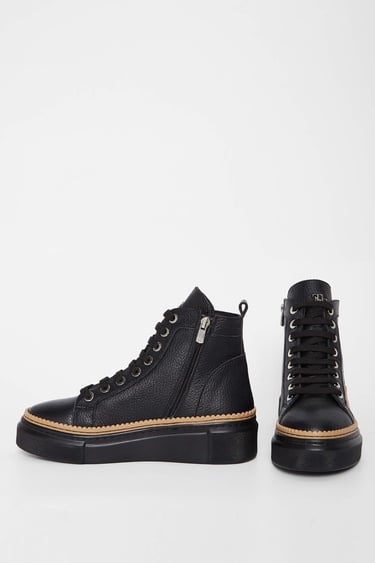  Tamer Tanca Kadın Hakiki Deri Siyah Casual Bot