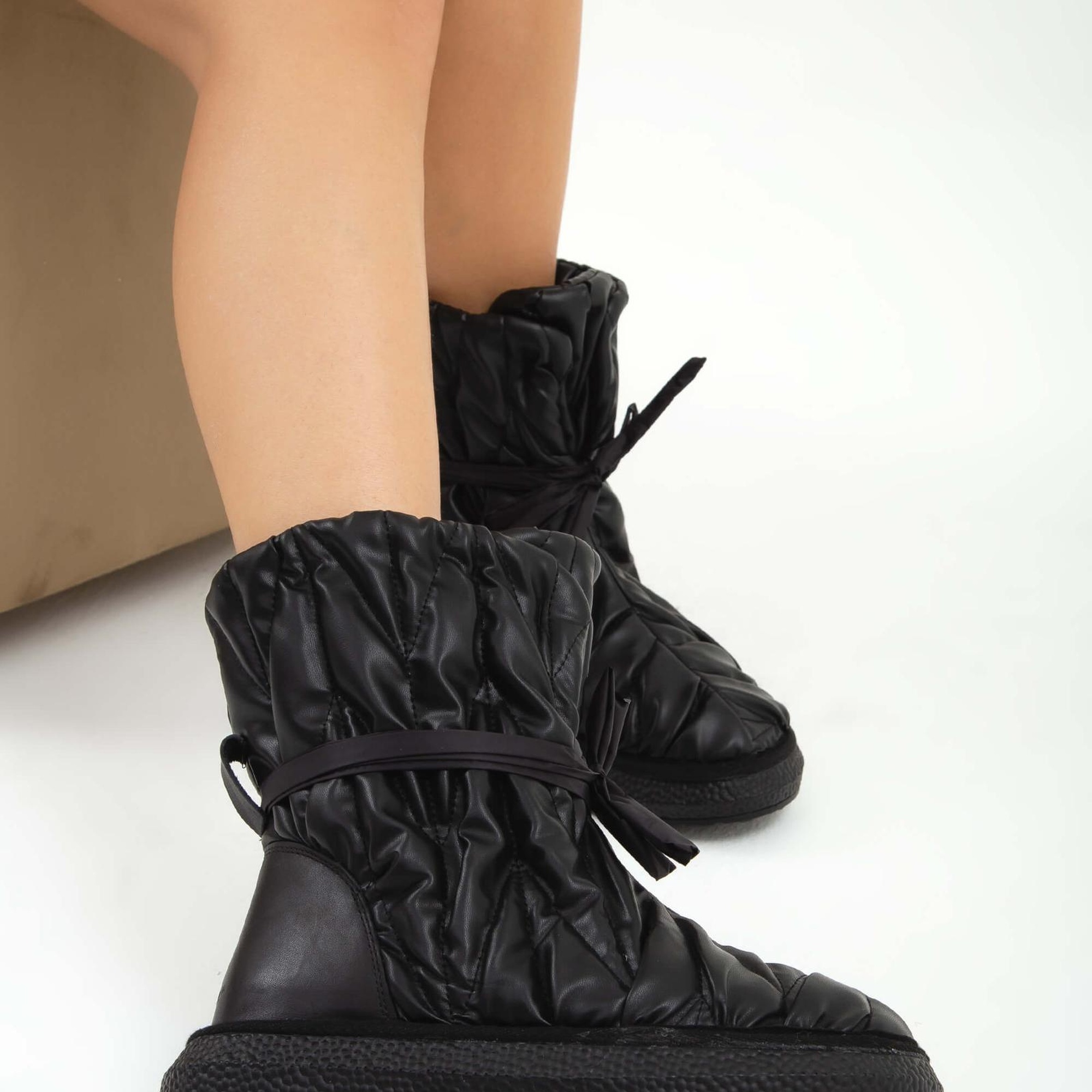 Tamer Tanca Kadın Hakiki Deri Siyah Deri Casual Bot