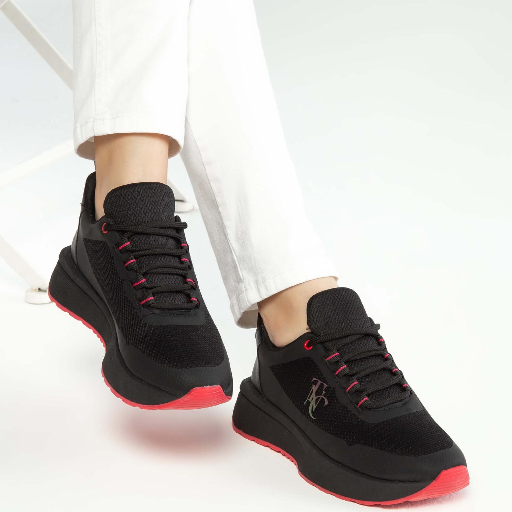 Tamer Tanca Kadın Vegan Siyah Sneakers & Spor Ayakkabı